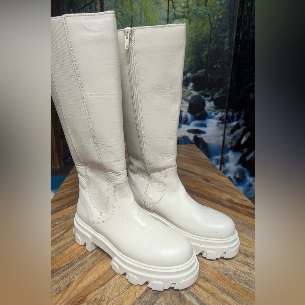 Steve Madden Leather Boots sz 6 knee high lug sole worn once NWOT